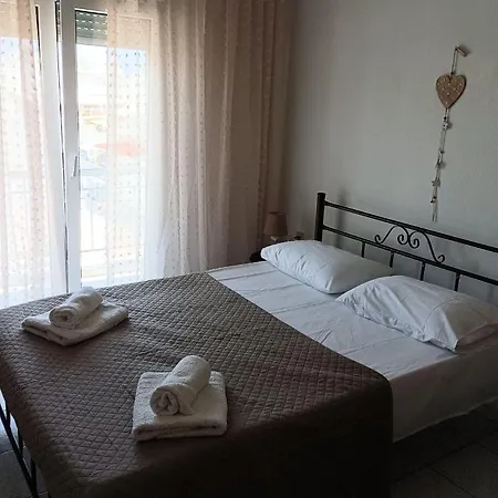 διαμερισμα στο κεντρο διπλα στην θαλασσα * カヴァラ