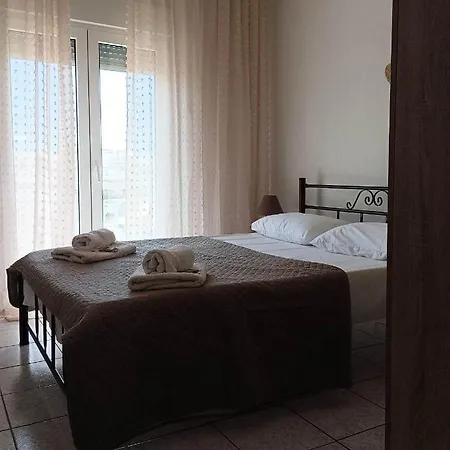 διαμερισμα στο κεντρο διπλα στην θαλασσα カヴァラ