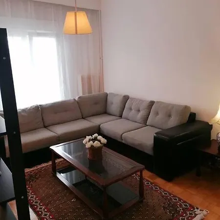 διαμερισμα στο κεντρο διπλα στην θαλασσα Apartment